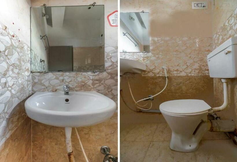 هتل O Red Rose Near Noapara Metro Station