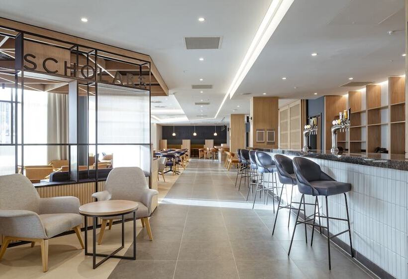 ホテル Courtyard By Marriott Stoke On Trent Staffordshire