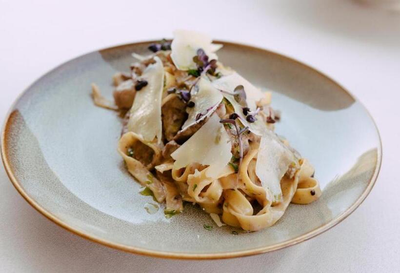 Grand View Hotel & Suites Copou