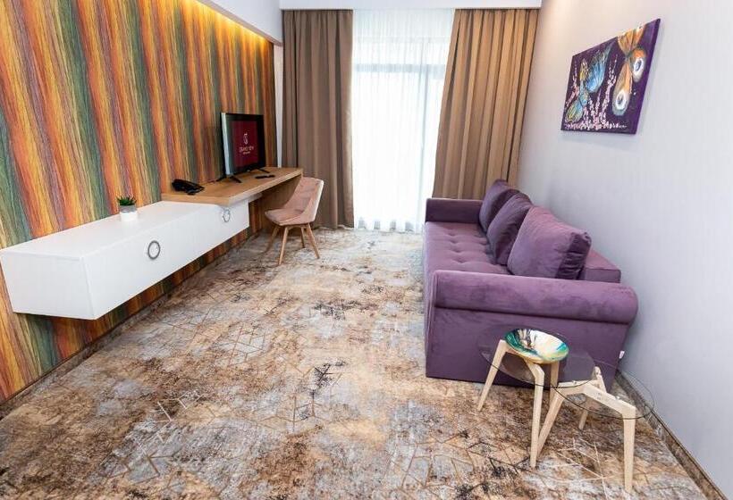 Grand View Hotel & Suites Copou