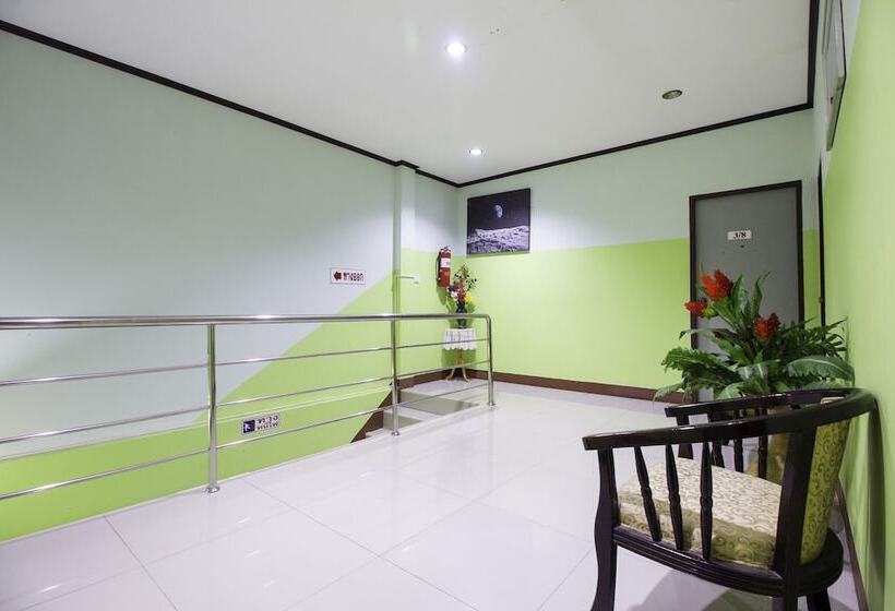 호텔 Oyo 75314 Mountain Beach