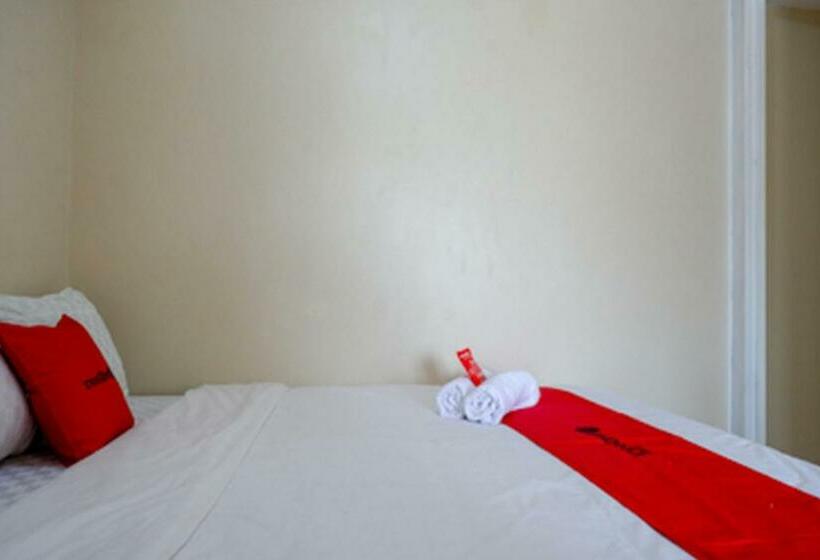 Отель Reddoorz Near Rsud Kudus