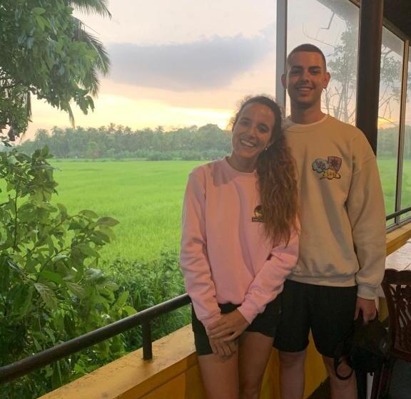 فندق Sethway Village