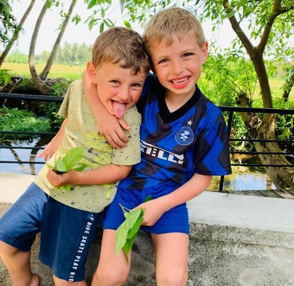 בית מלון כפרי Sethway Village