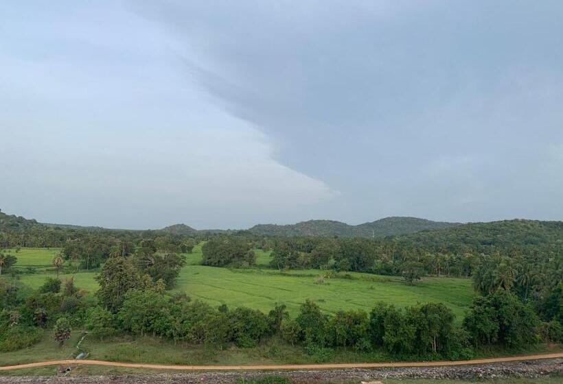 فندق Sethway Village