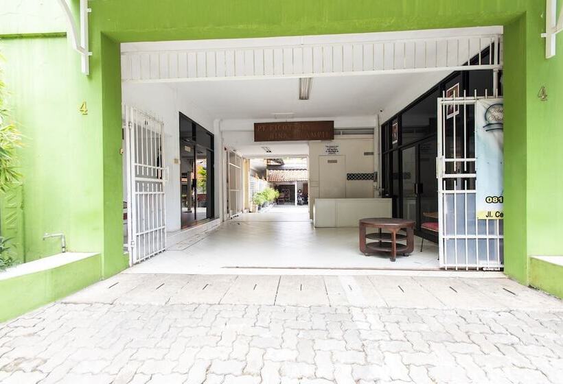 Отель Spot On 3961 Fico S Residence Syariah