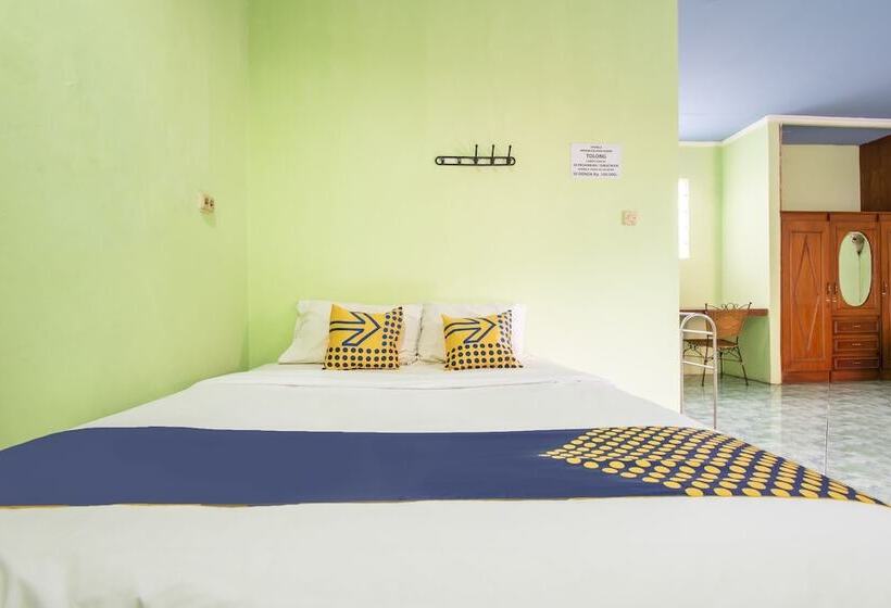 Отель Spot On 3961 Fico S Residence Syariah