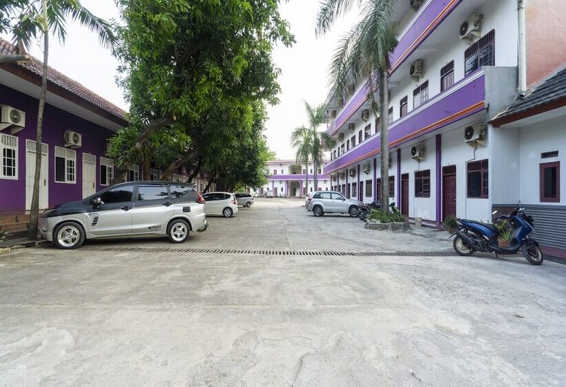 Отель Spot On 3978 Danau Indah