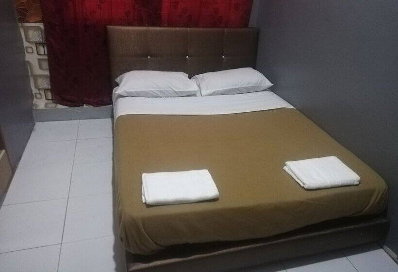 בית מלון כפרי Spot On 90095 Slk