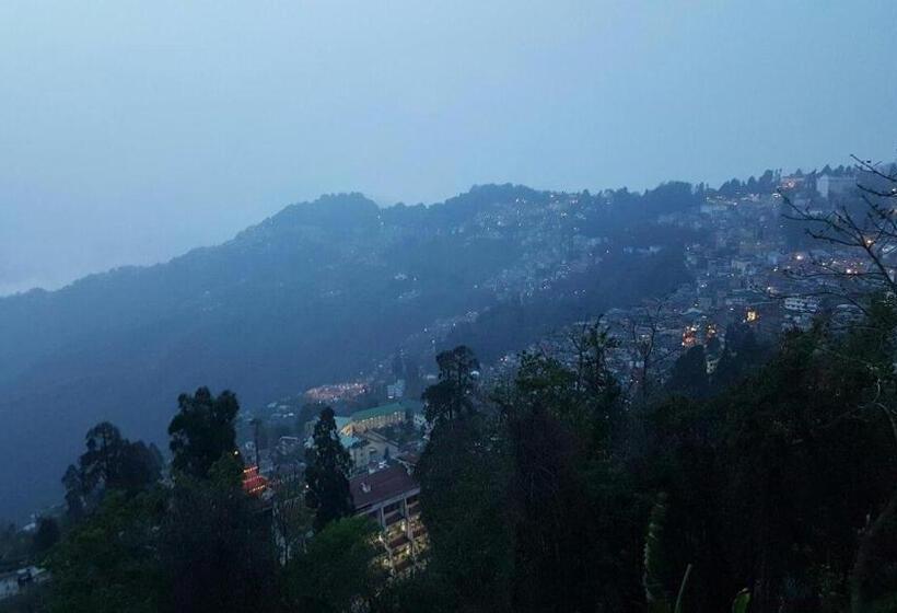 호텔 Taktsang Darjeeling