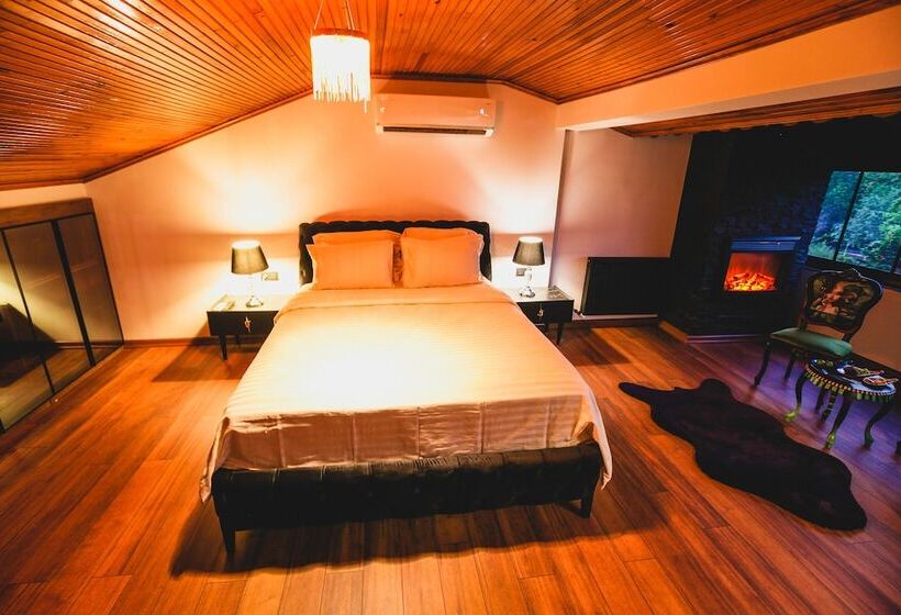 酒店 The Red Witch Boutique