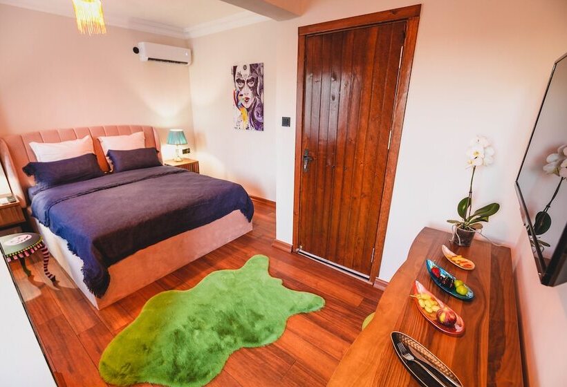 酒店 The Red Witch Boutique