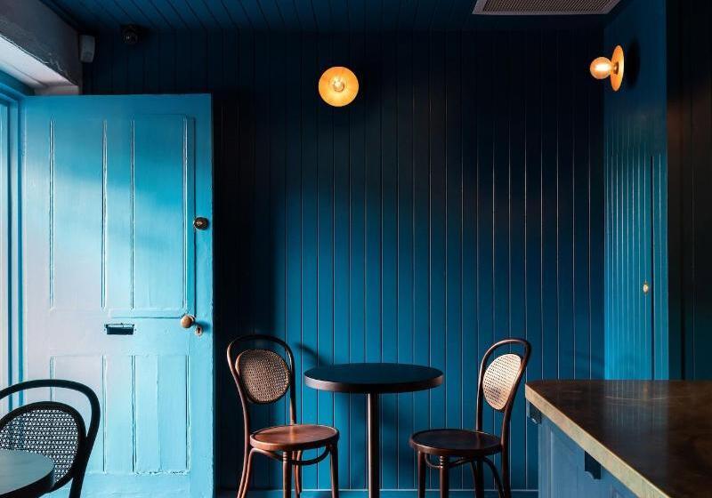 Warders Hotel Fremantle Markets