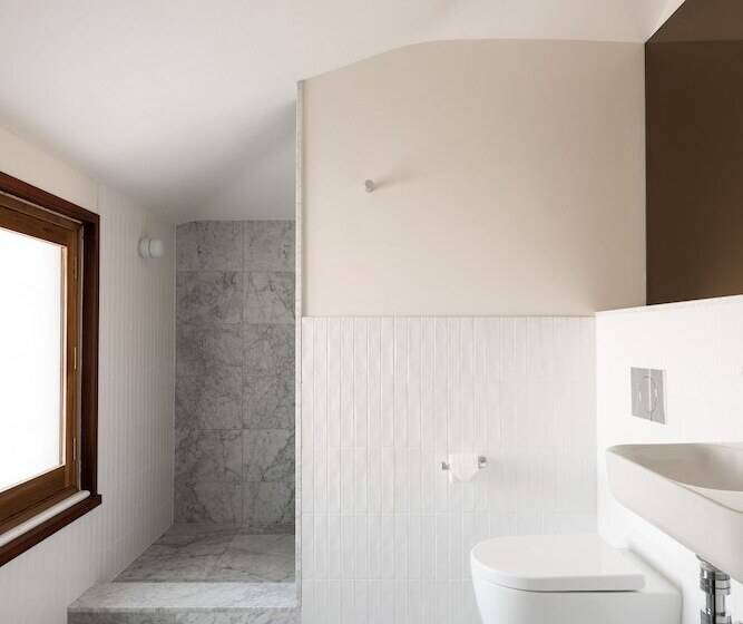 Warders Hotel Fremantle Markets