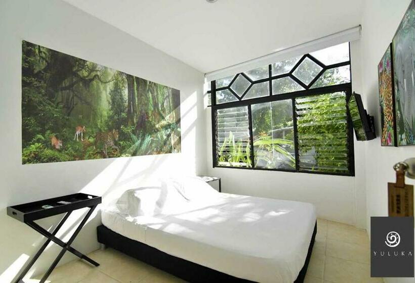 ホテル Yuluka Hostel