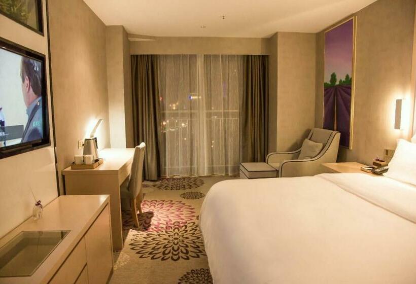 Lavande Hotels Xianning Tonghui Square Branch