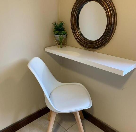 펜션 Bread & Barrel Eureka Kimberley