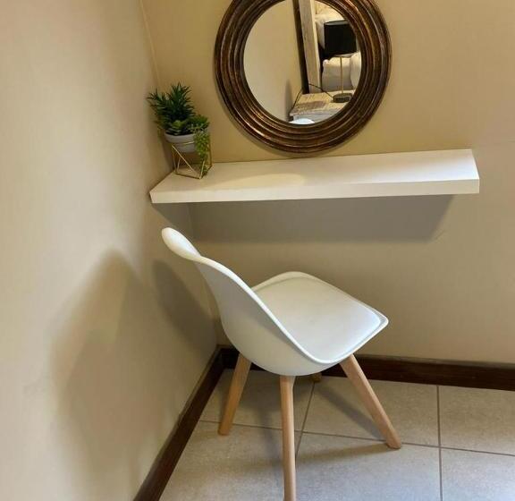 펜션 Bread & Barrel Eureka Kimberley