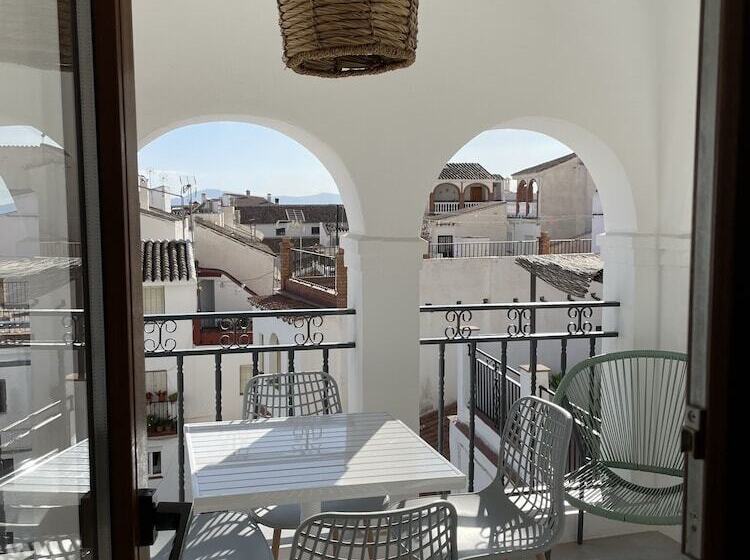 פנסיון Olive & Ivy Guest House