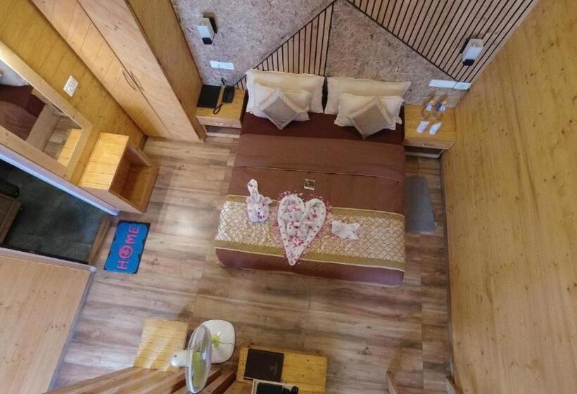 פנסיון Rooftop Cottages & Restaurant, Pangot