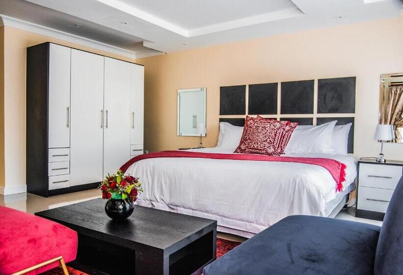 פנסיון Royal Hills Lodge And Spa