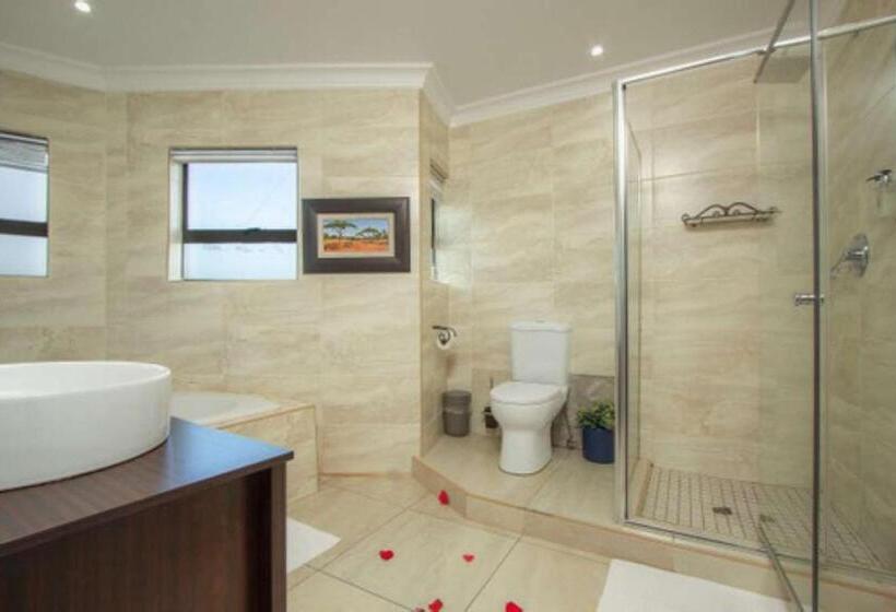 פנסיון Royal Hills Lodge And Spa