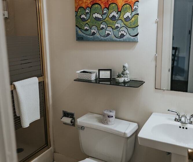 بنسيون The Rugosa Guest House