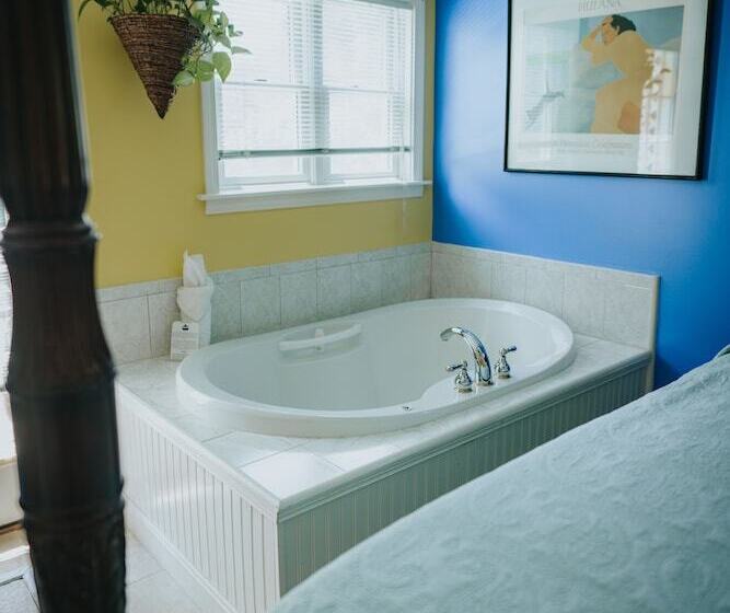 بنسيون The Rugosa Guest House