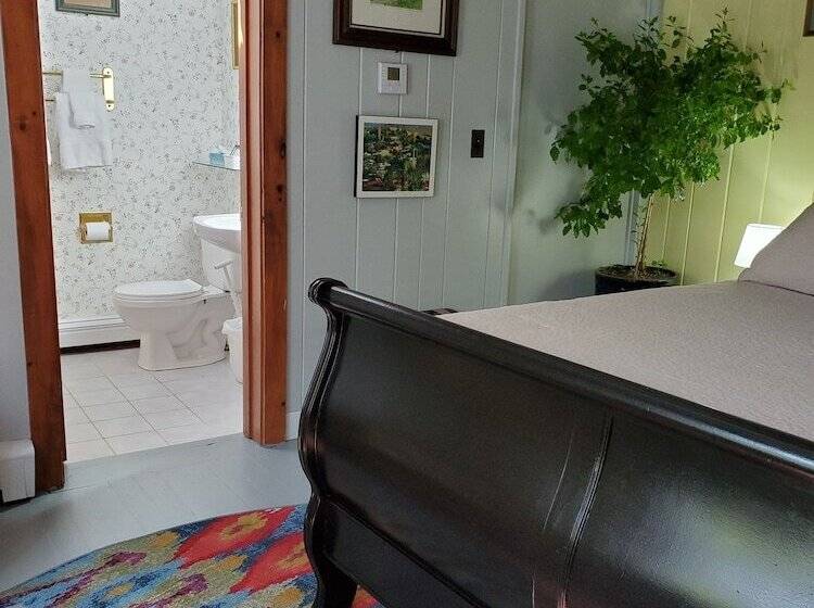 بنسيون The Rugosa Guest House