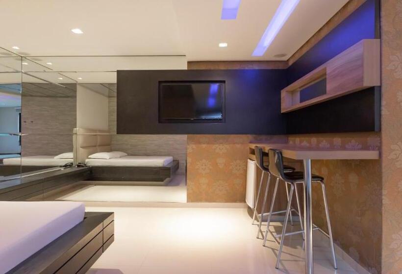 Poeme Motel By Drops