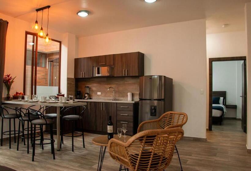 Toucan Platinum Suites Apart