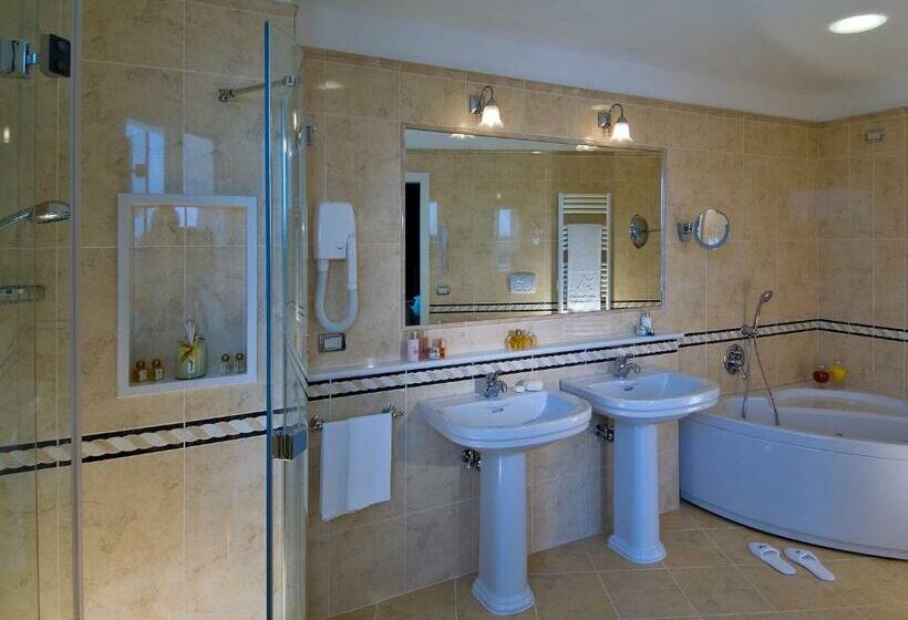 Tritone Luxury Hotel Thermae & Spa