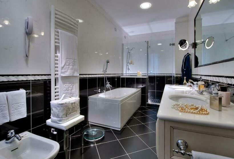 Tritone Luxury Hotel Thermae & Spa