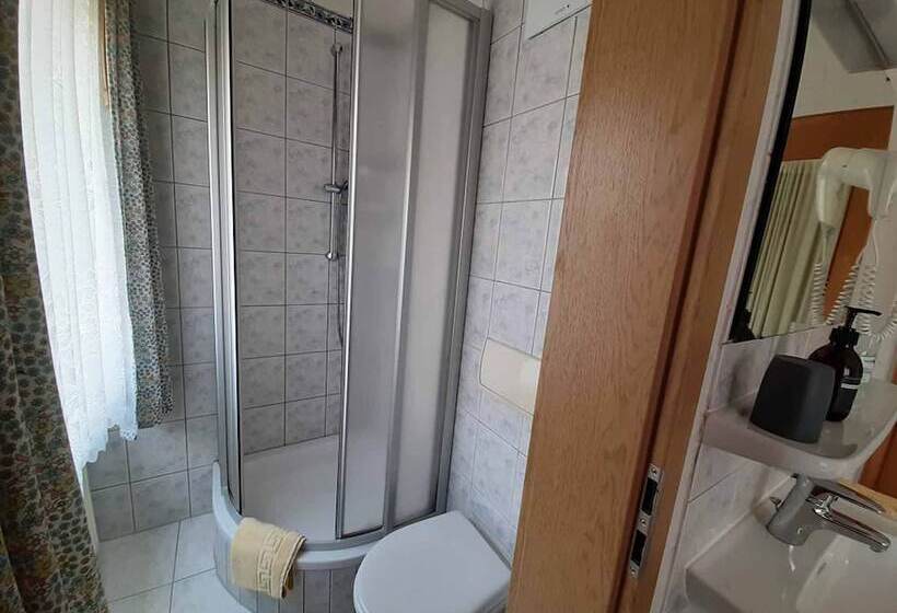 호스텔 Gästehaus Edelmann