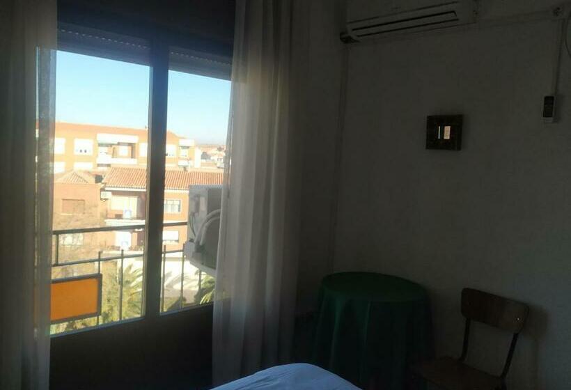 فندق صغير Hostal Agripino Y Restaurante Asiático