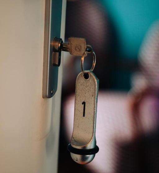 ユースホステル Molo Rouge