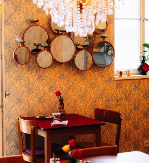 ユースホステル Molo Rouge