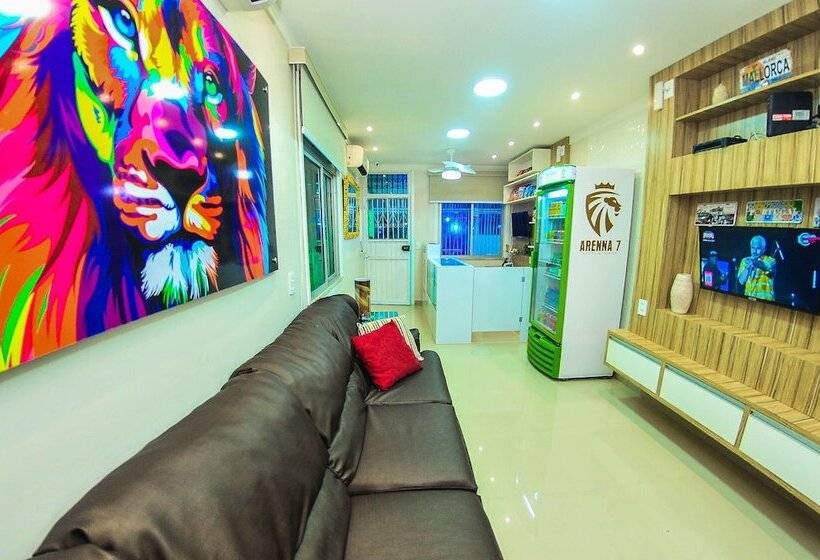 Arenna 7 Hostel & Studios