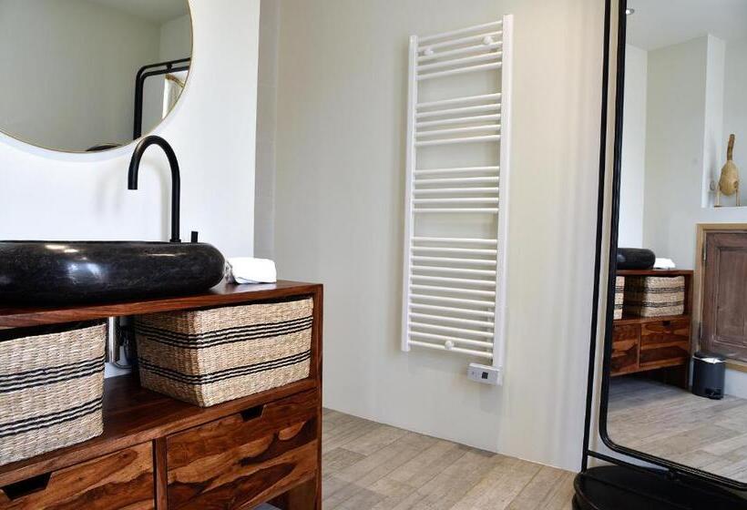 مبيت وإفطار Château Les Gardis