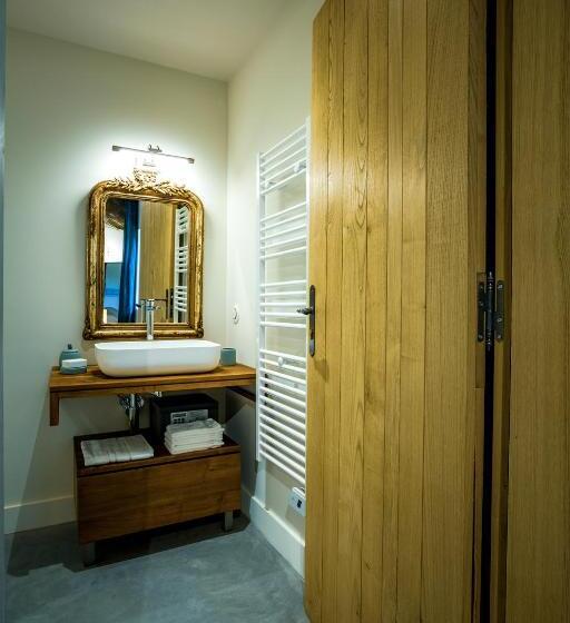 مبيت وإفطار Château Les Gardis