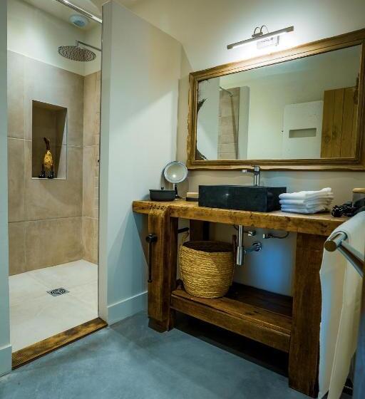 مبيت وإفطار Château Les Gardis