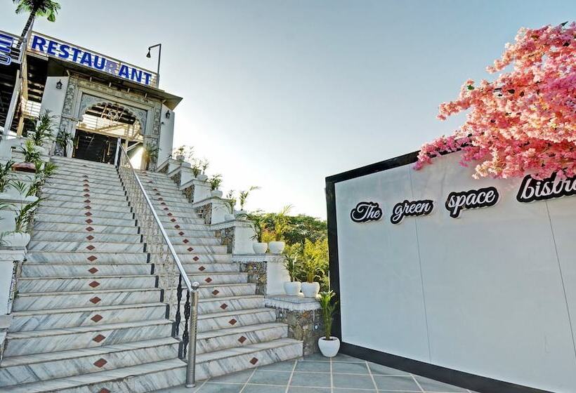 민박 Treebo Khakhri Haveli