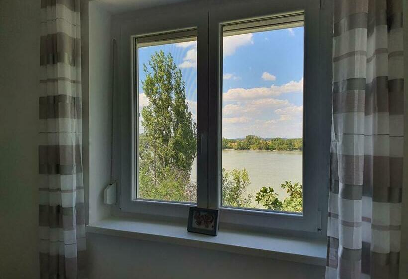 Bed and Breakfast Monostor Panzió