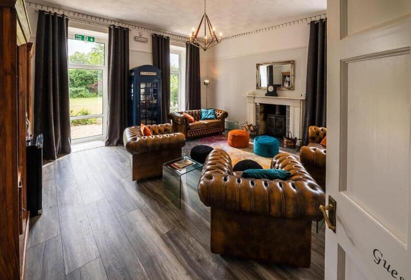 Cosy Wolf Bed & Breakfast