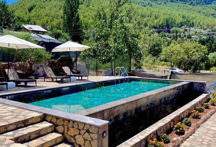 Dedehan Retreat Otel