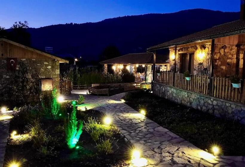 Dedehan Retreat Otel