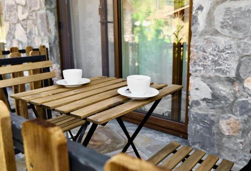 Dedehan Retreat Otel