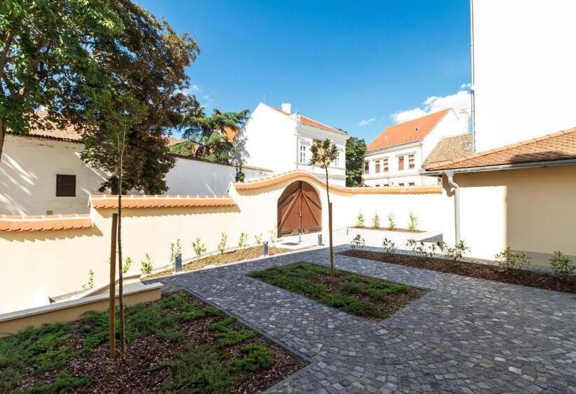 Domus Peregrini Apartmanok