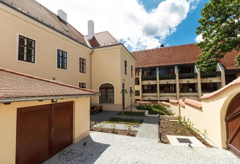 Domus Peregrini Apartmanok