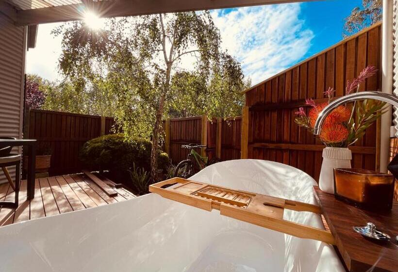 Grape Juice Retreat Rustic Romantic Gateway 5mins To Beaches & Town